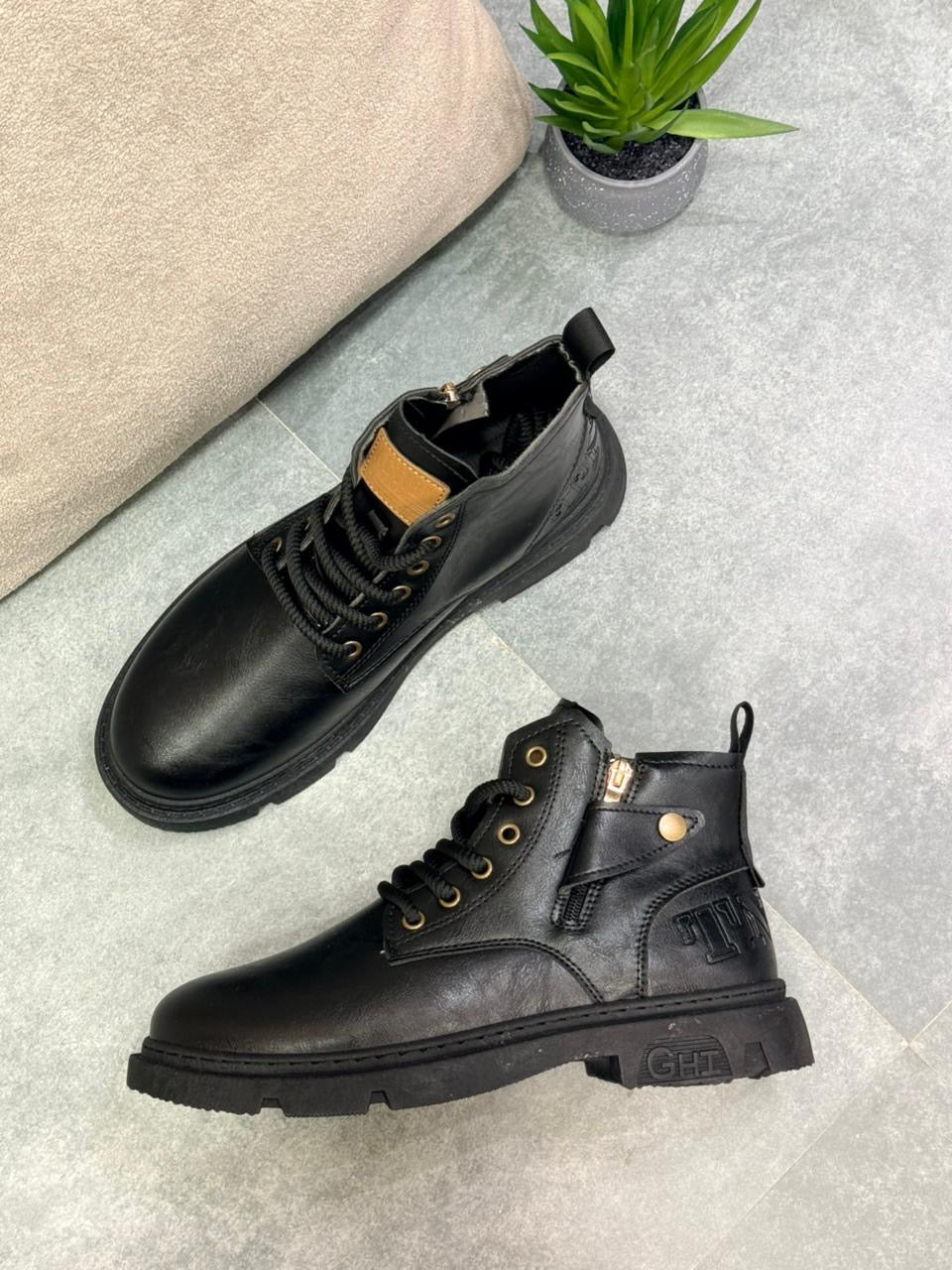 STATEMENT CLIP AND ZIP BOOT