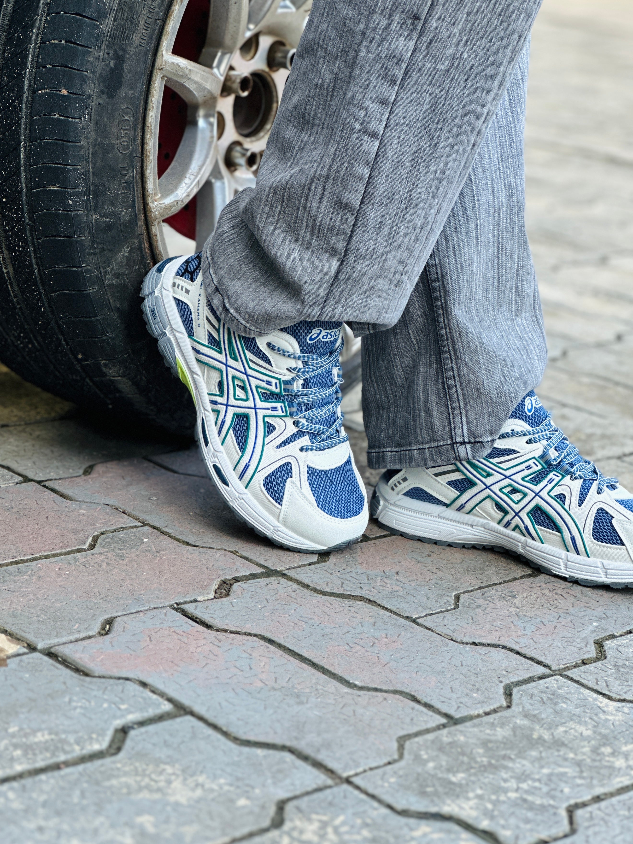 ACS Gel-Kahana 8 trail running shoe