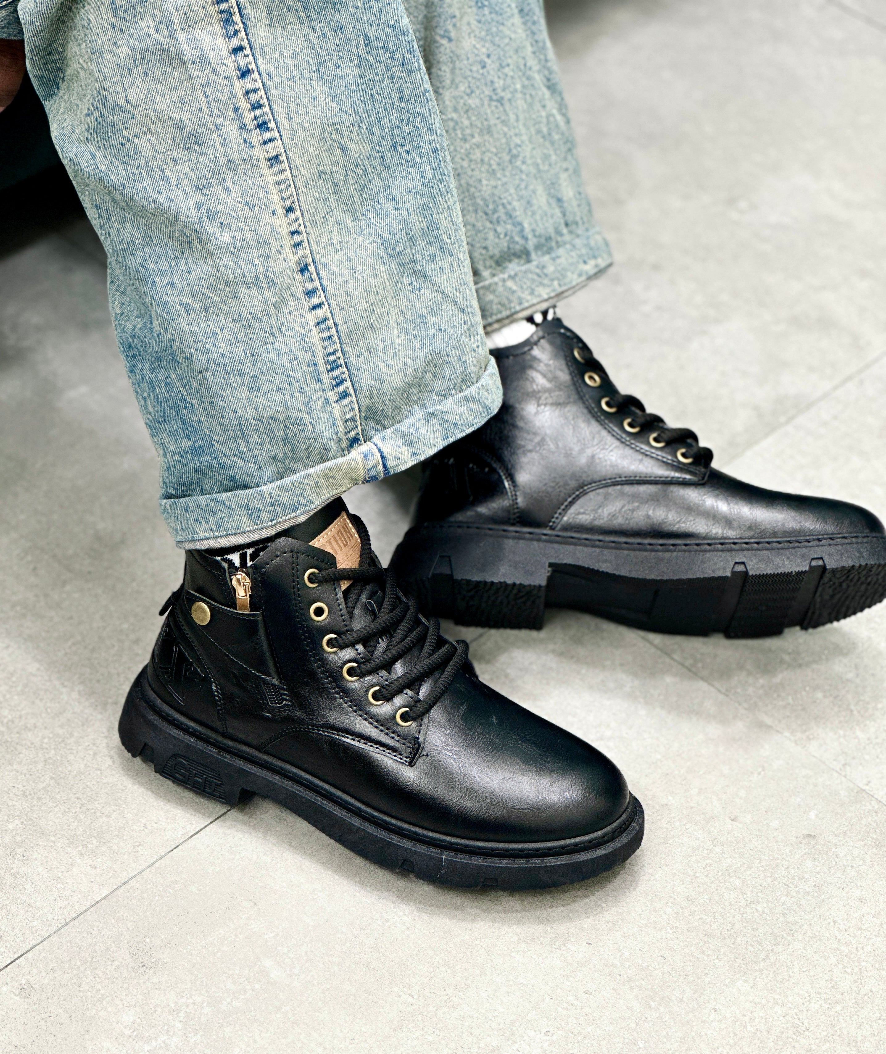 STATEMENT CLIP AND ZIP BOOT