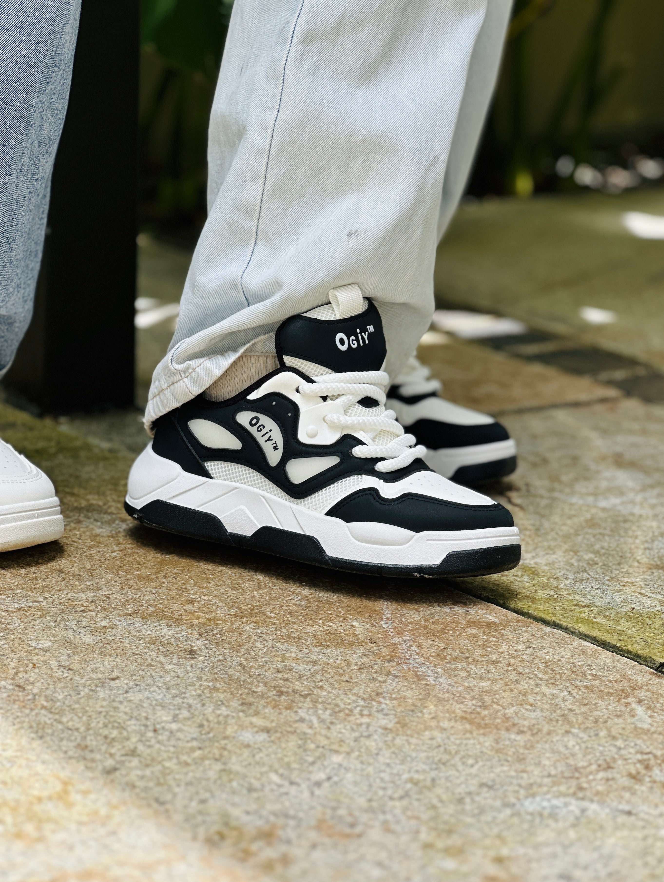 Ogiy Retro Casual Sneaker