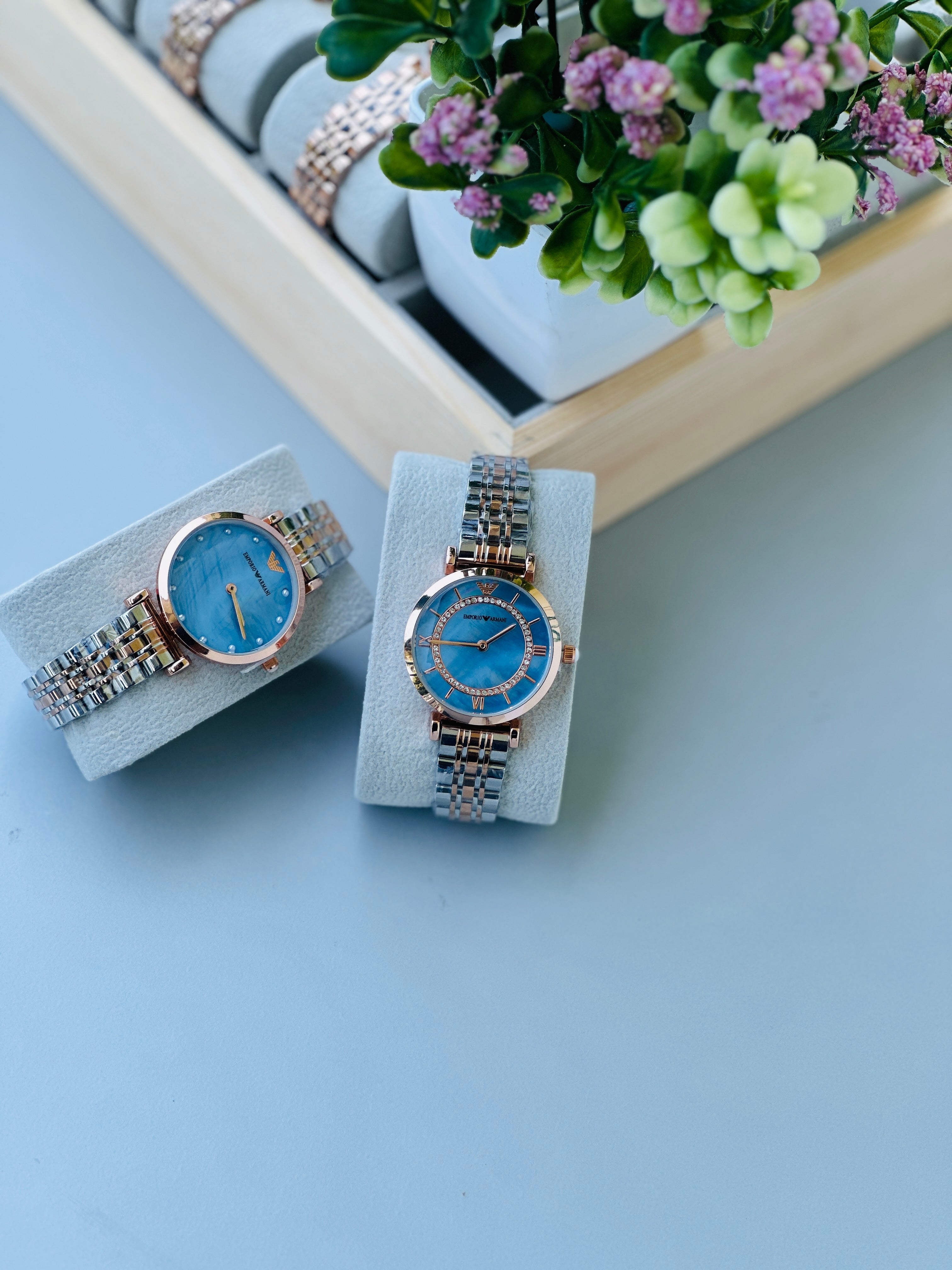 Ladies' analog watch