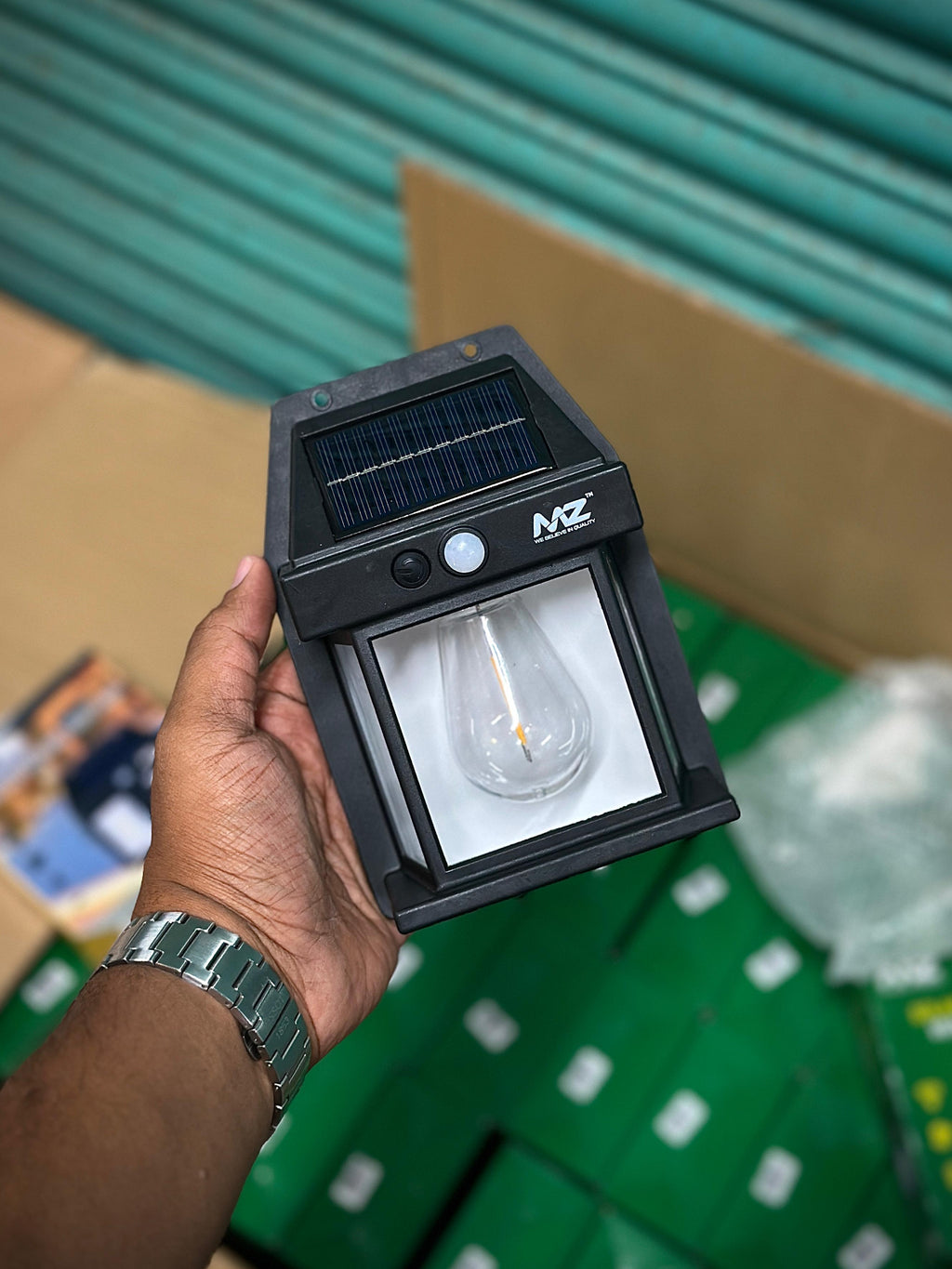SOLAR SENSOR LIGHT