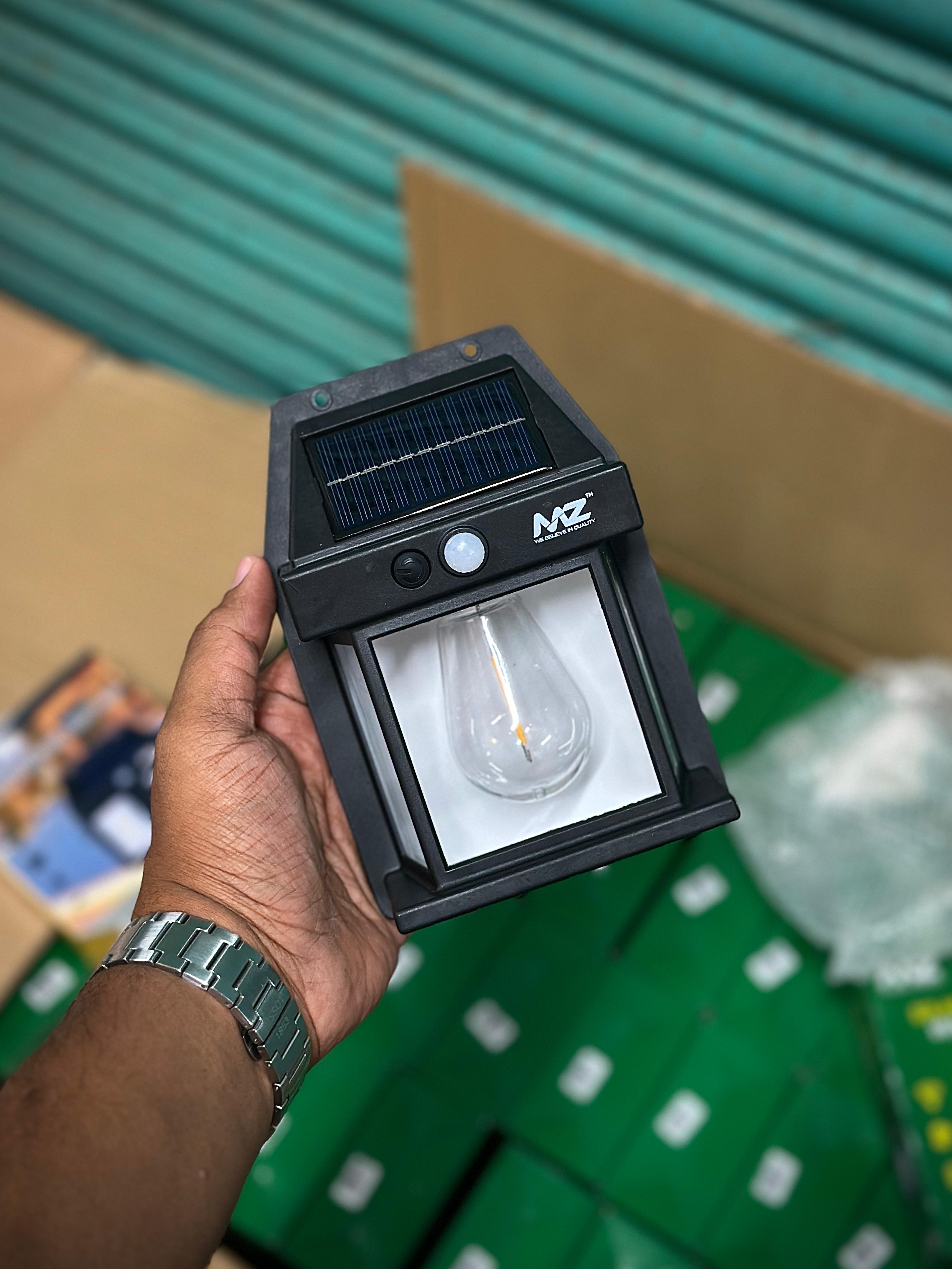 SOLAR SENSOR LIGHT