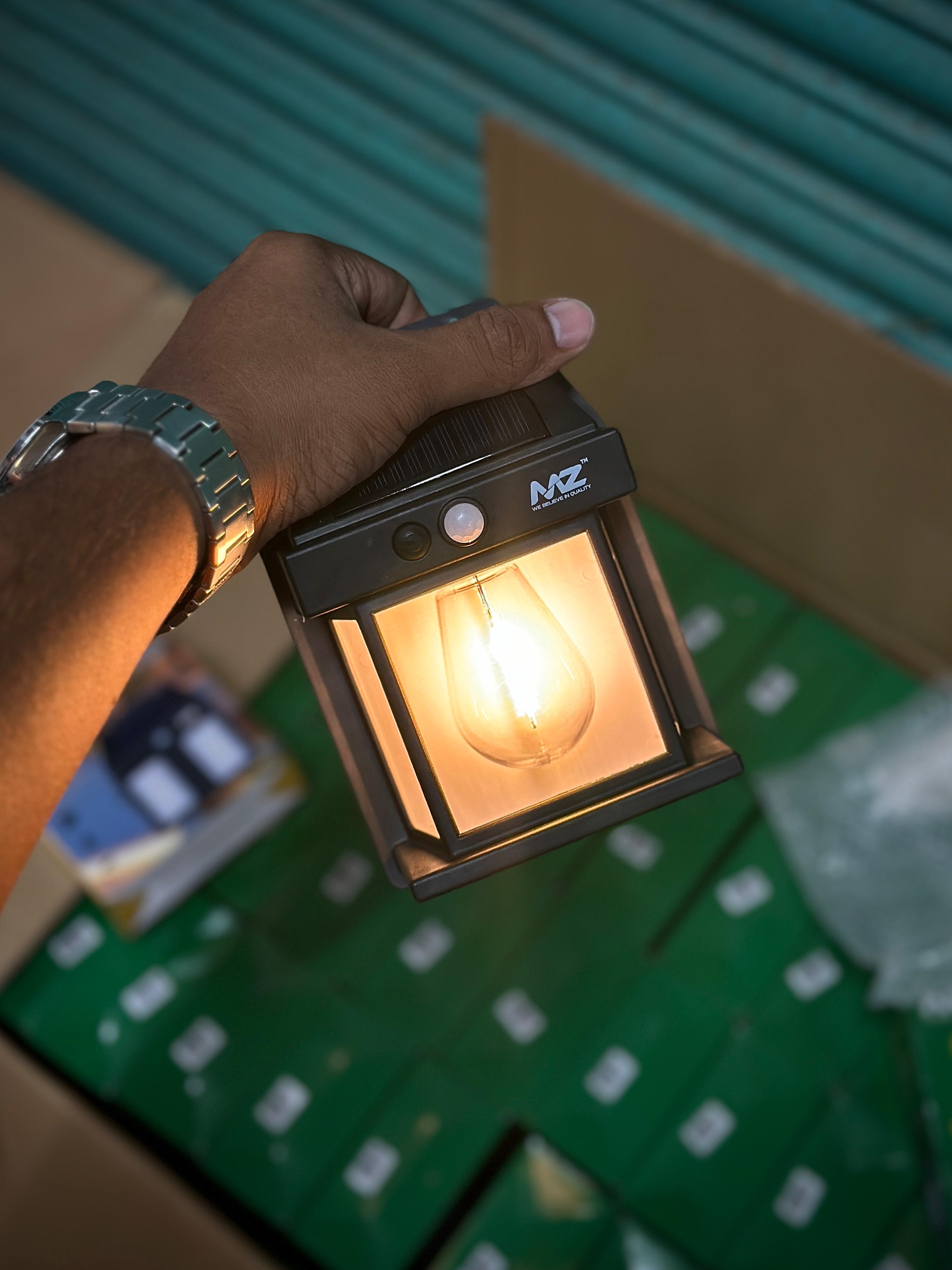 SOLAR SENSOR LIGHT