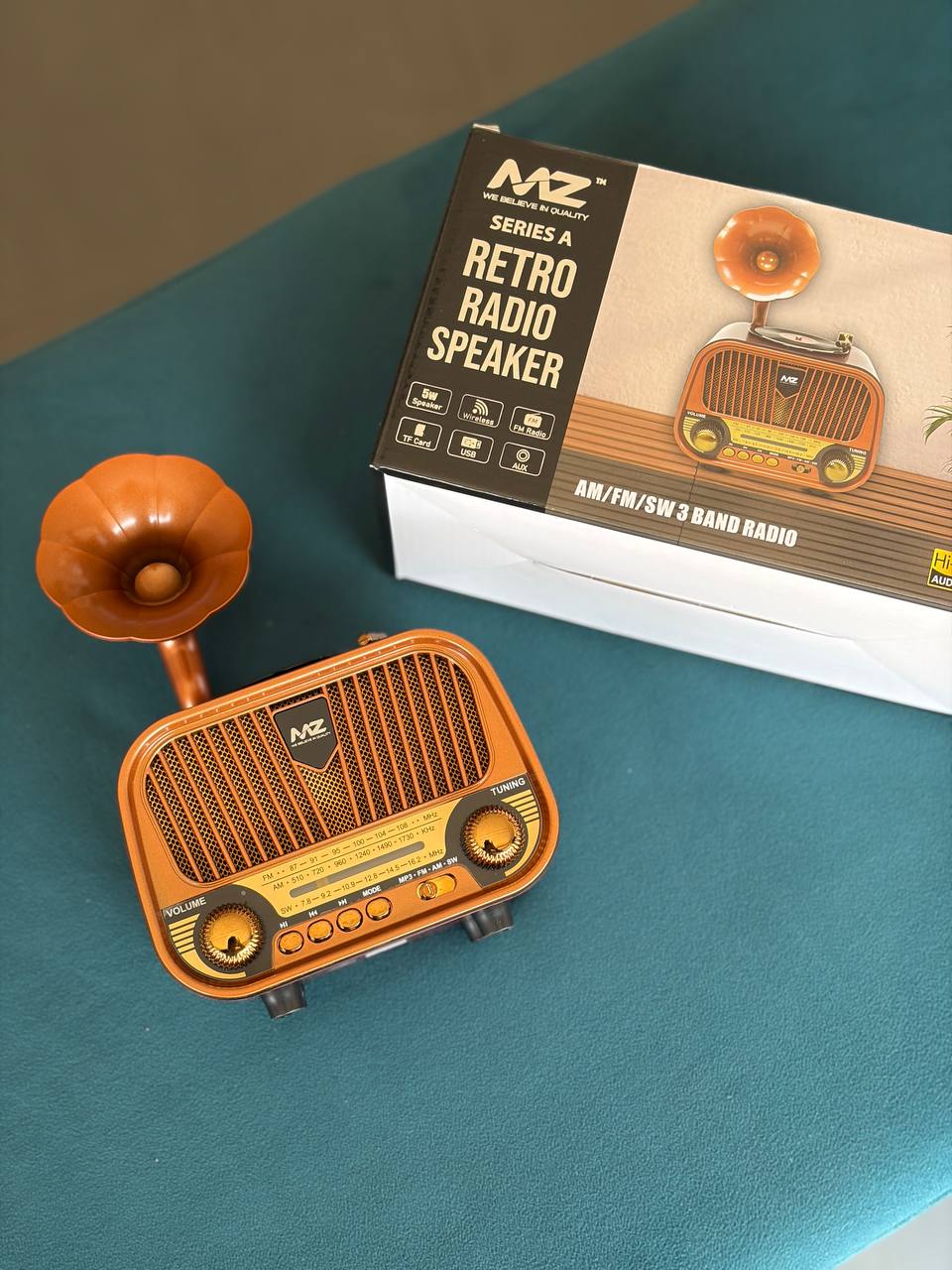 VINTAGE RADIO SPEAKER